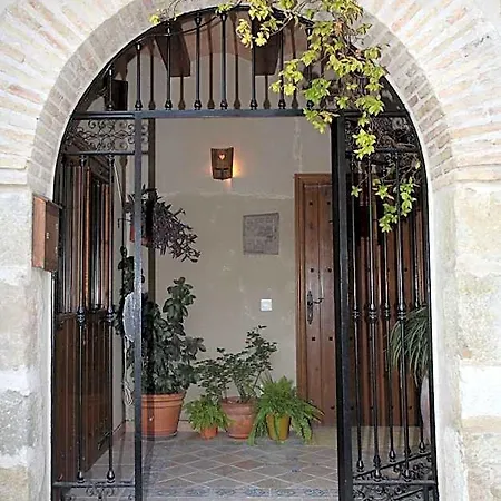 Ra Tenaja Bed & Breakfast 3*