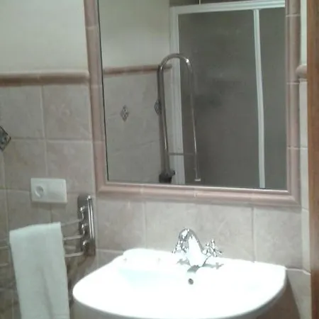 Ra Tenaja Bed & Breakfast 3*
